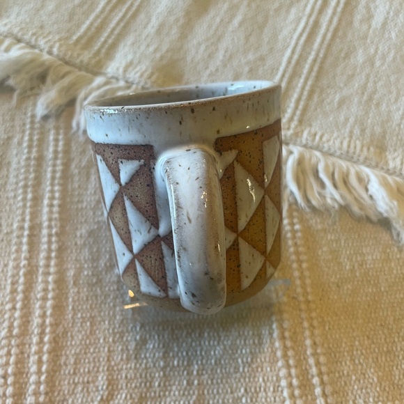 BKB Ceramics ~ Hand Thrown Geometric Mug - Picture 8 of 9